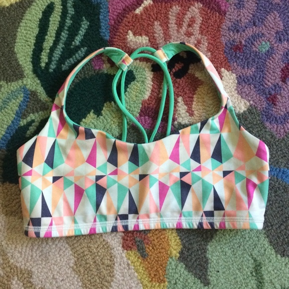 🍋Lululemon Bra🍋 - Picture 3 of 4