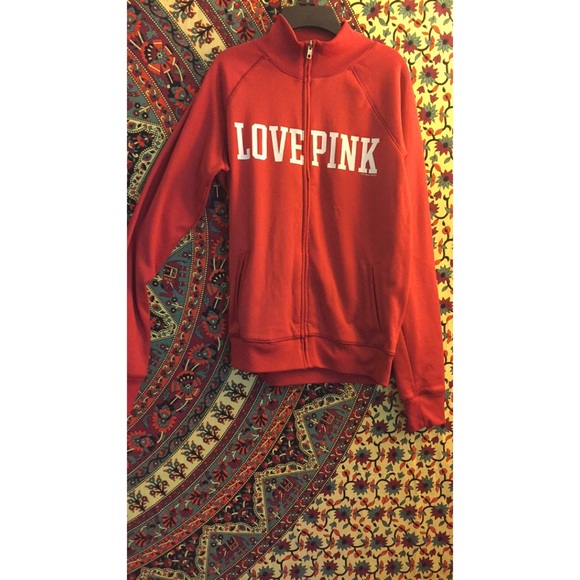 •• red zip up ••