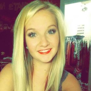 Meet your Posher, Julia