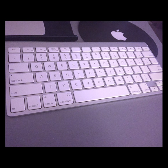 ✨SOLD☀️Apple Wireless Bluetooth Keyboard