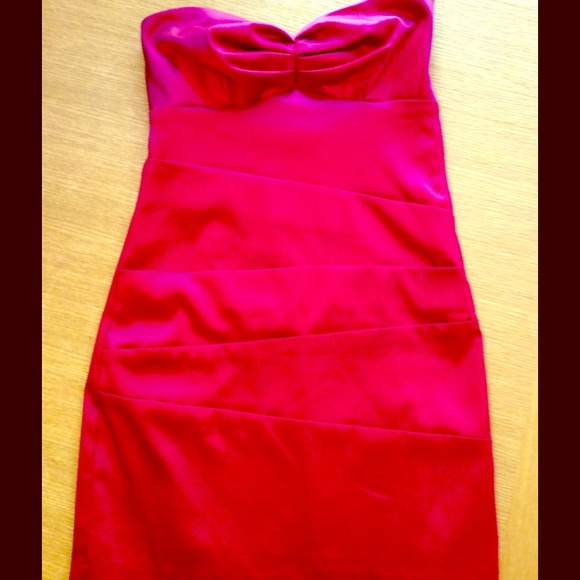 Red satin strapless dress!!