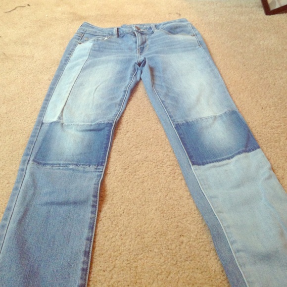 🎉🎉Light wash patch jeans