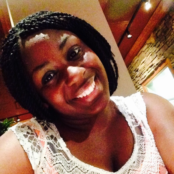 Meet your Posher, Toya - Picture 1 of 1