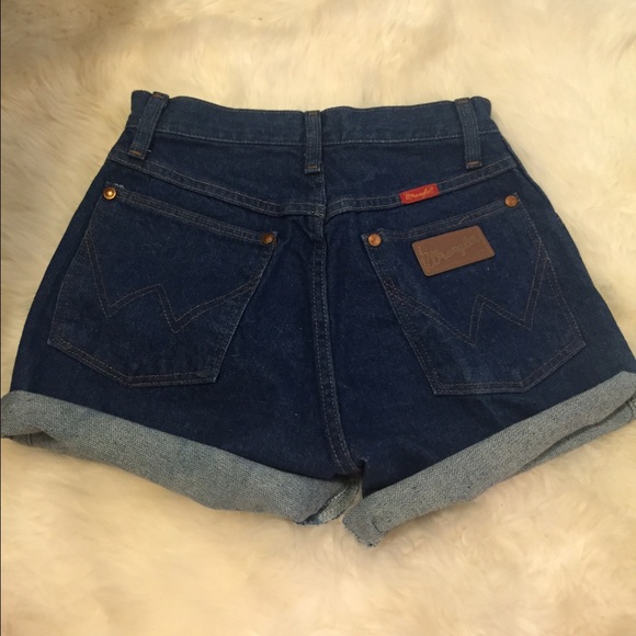 Cut off high waisted Wranglers