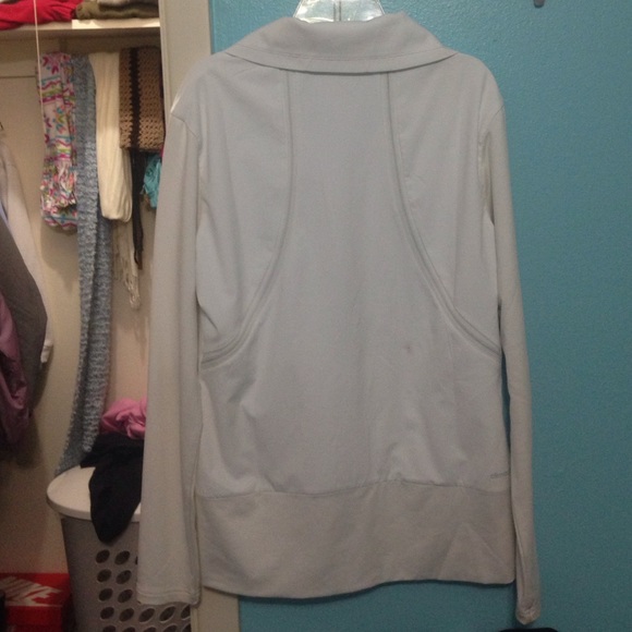 Adidas jacket - Picture 3 of 4