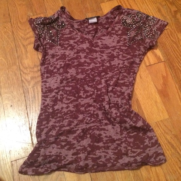 Rue 21 shirt