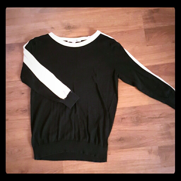 Retro black sweater with white stripe