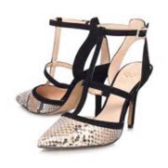 🎉Flash Sale!🎉Vince Camuto Heels