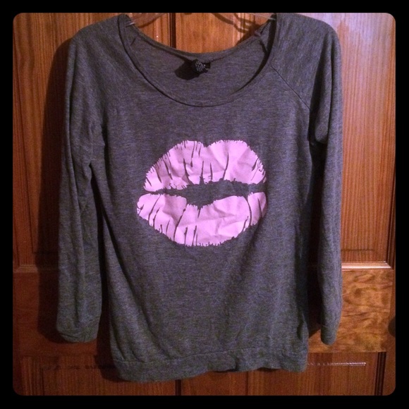 Gray long sleeved shirt