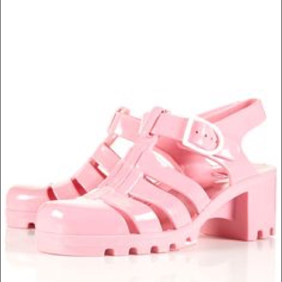 Pink jelly sandals! 💗💕