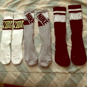 3 pack of Nike socks ! Never worn ☺️