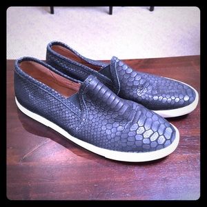 Joie kidmore sneakers size 35.5