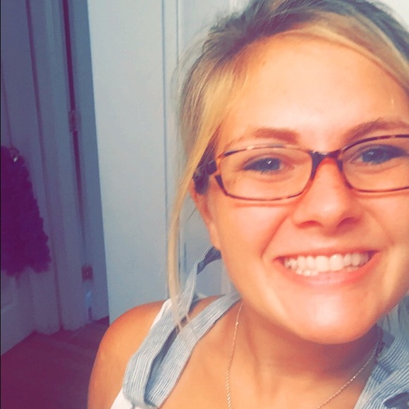 Meet your Posher, Alex - Picture 1 of 1