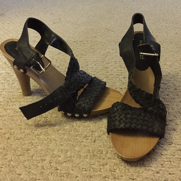 Nine West Wooden Heels - Picture 1 of 4