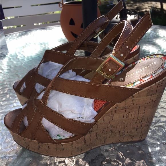 Madden girl wedges