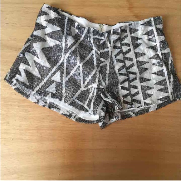 Chevron sequin shorts medium