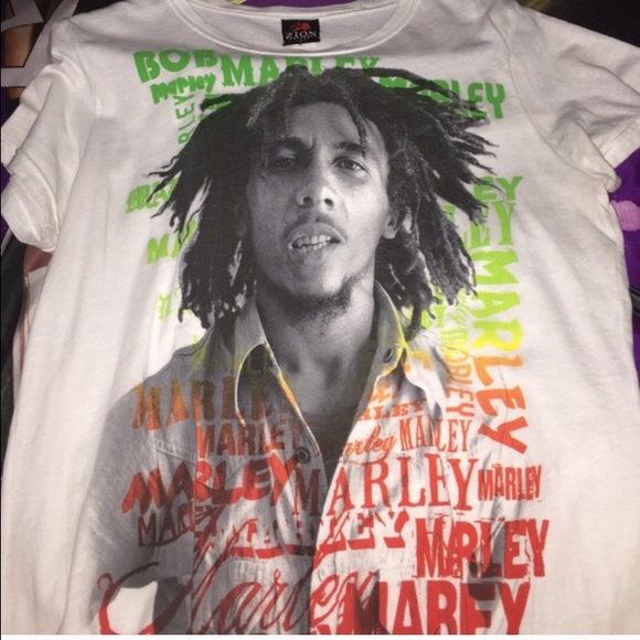 Women's size large Marley T shirt 💚💛❤️