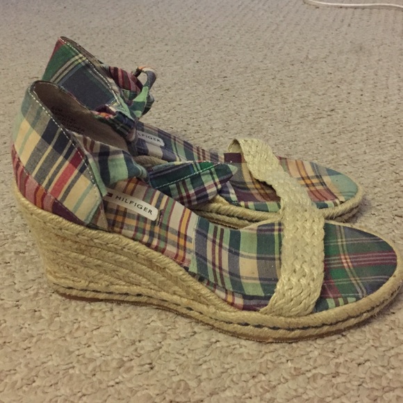 Super Cute Wedges - Picture 1 of 3