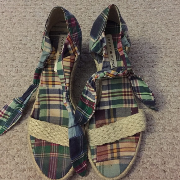 Super Cute Wedges - Picture 2 of 3