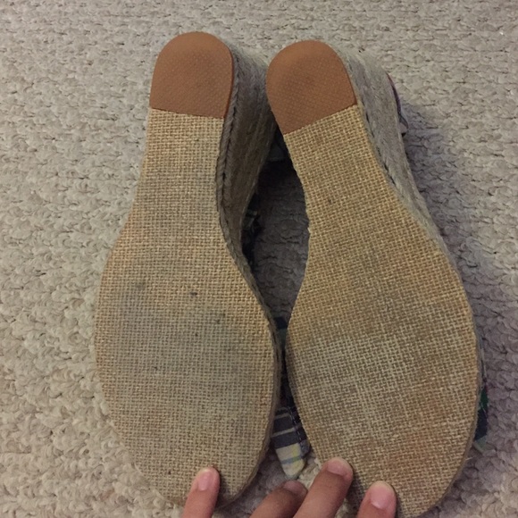 Super Cute Wedges - Picture 3 of 3