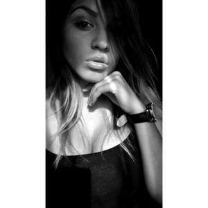 Meet your Posher, Angie