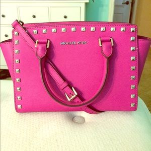 Micheal Kors satchel bag