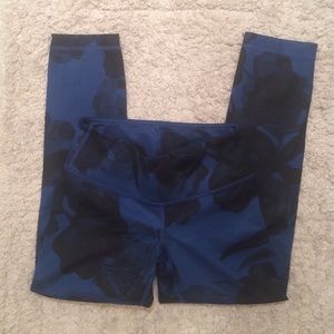 Lulu workout pants