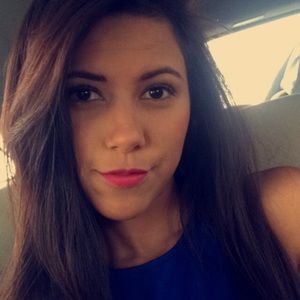 Meet your Posher, Valeria