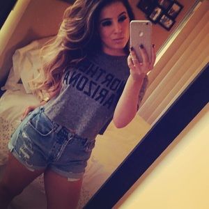 Meet your Posher, Carolina