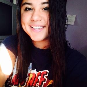 Meet your Posher, Alexandra