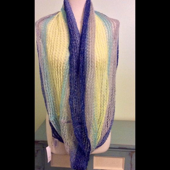 NWT infinity scarf by LOFT! - Picture 3 of 4