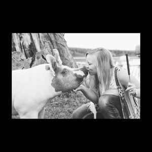 Meet your Posher, Elyse