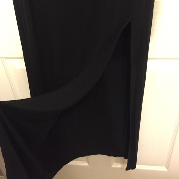 Maxi skirt with side leg slit