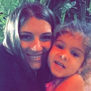 Meet your Posher, Caitlin