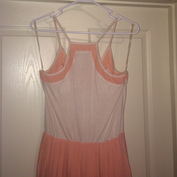 Creme/Light Pink Dress - Picture 3 of 3