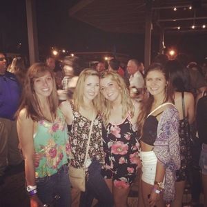 Meet your Posher, Elizabeth