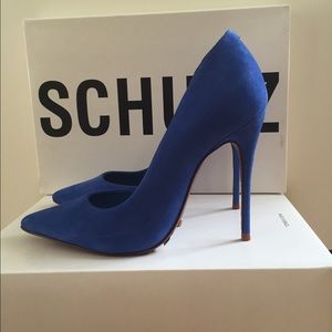 Classic blue Rita Schultz