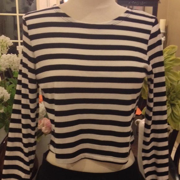 Zara Tops - NWOT Zara Black/White Stripe Top