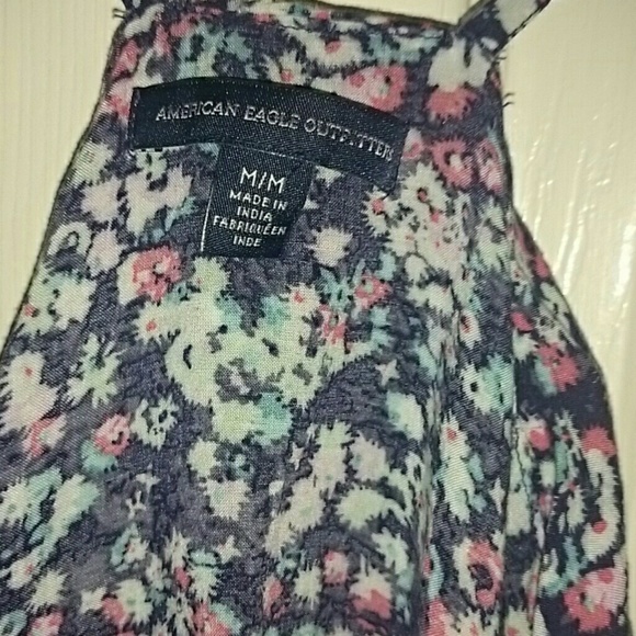 Floral spaghetti American Eagle top - Picture 3 of 4
