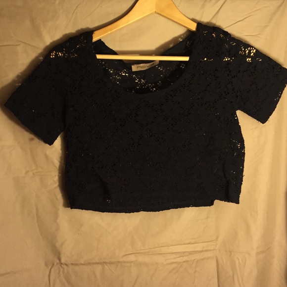 lace crop top-black