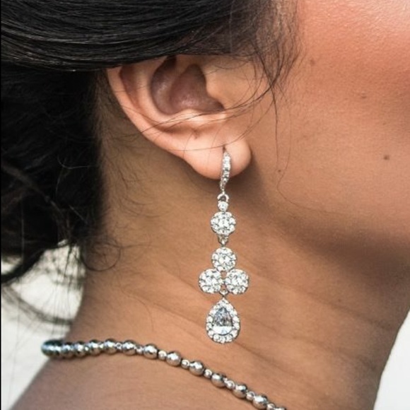 Wedding earing, worn once for my wedding 😁