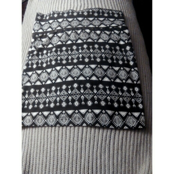 Tribal mini stretch skirt