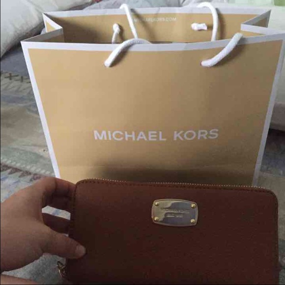 Michael kors wallet