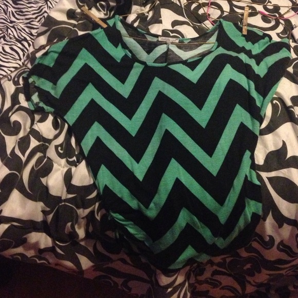 Chevron green and black shirt
