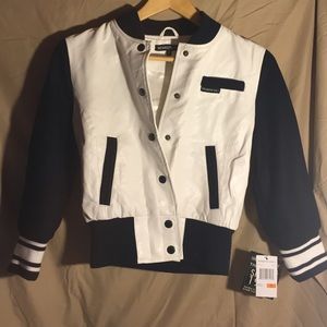 Members only white and navy blue crop jacket