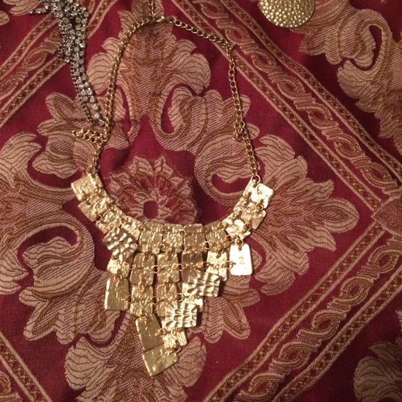 Necklaces - Picture 4 of 4