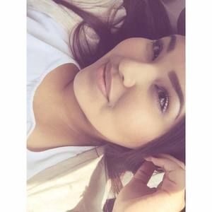 Meet your Posher, Isabella