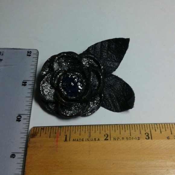 Leather Flower Pin - Picture 3 of 3