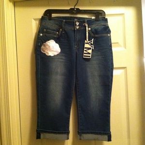 FINAL PRICE —YMI Capri Jeans