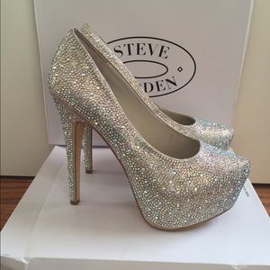 Steve Madden Sparkling  Shoes
